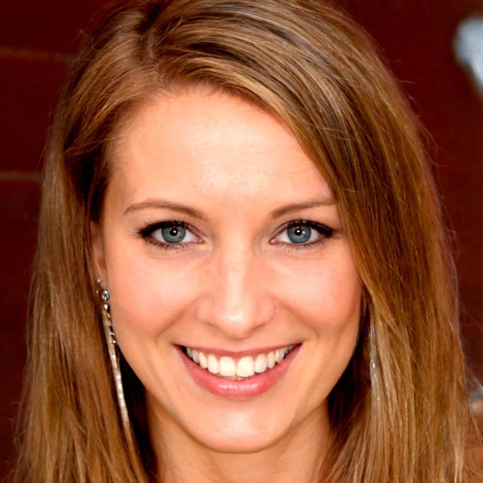 Portrait von Christina Bergmann, Leitende Editorin und Webinar-Dozentin